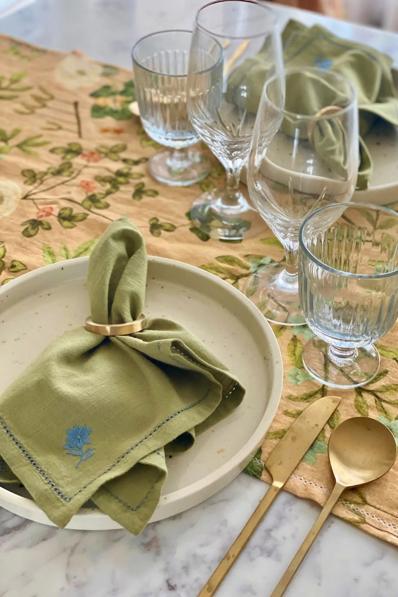 Valley Peach Gift Set-Linen Runner, Napkins & Napkin rings SanctuaryLiving