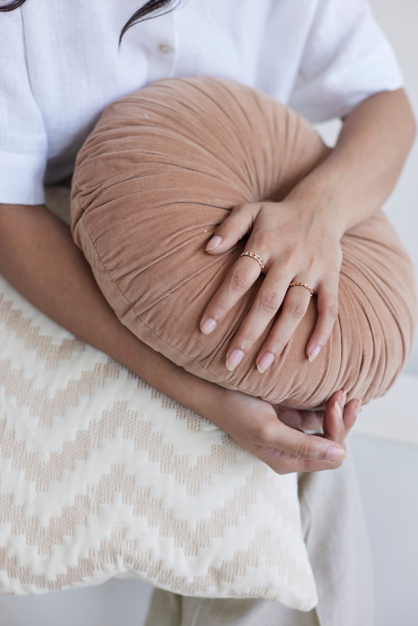 Cuddle Spice Velvet Round Cushion