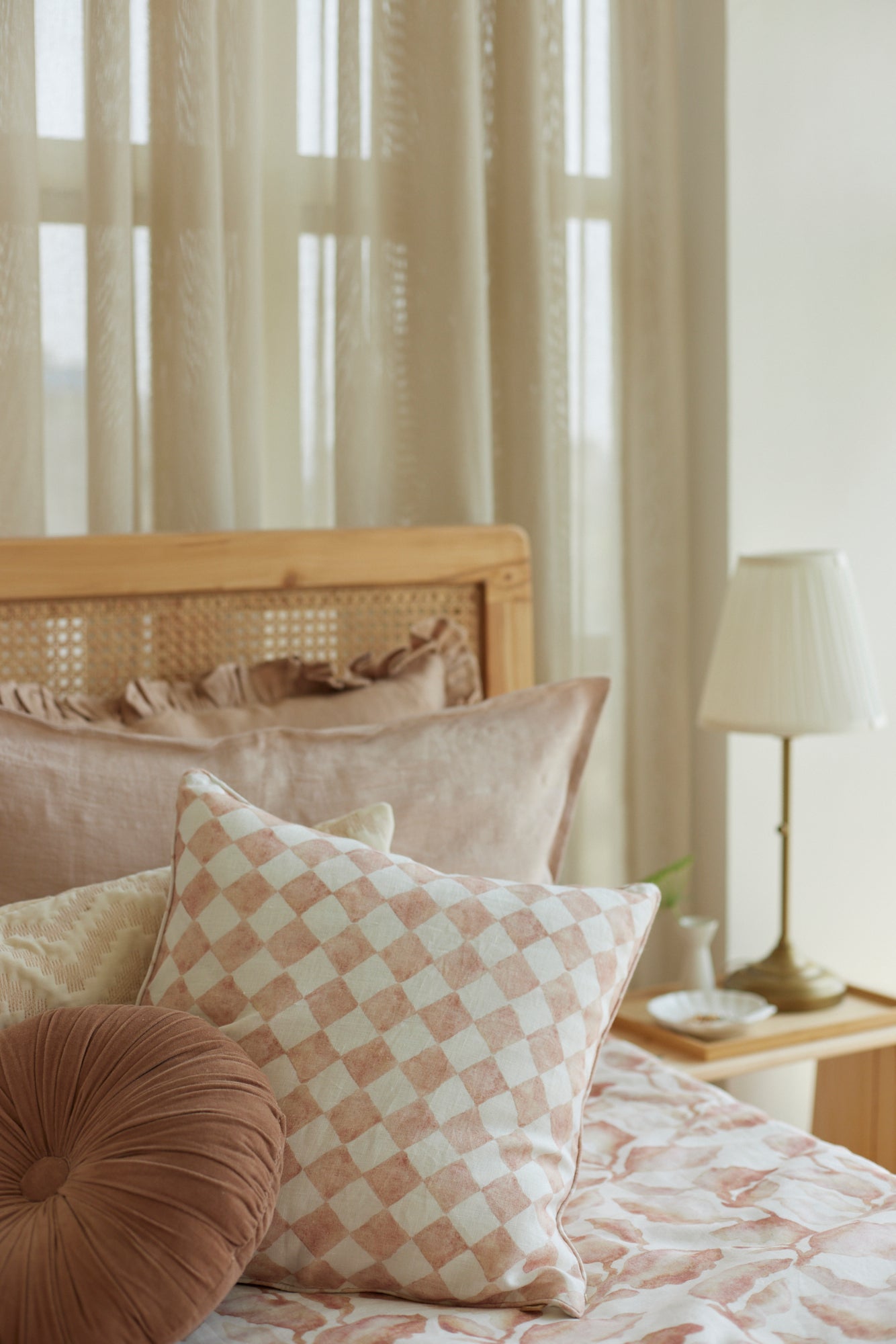 Blush Cushion Gift Set