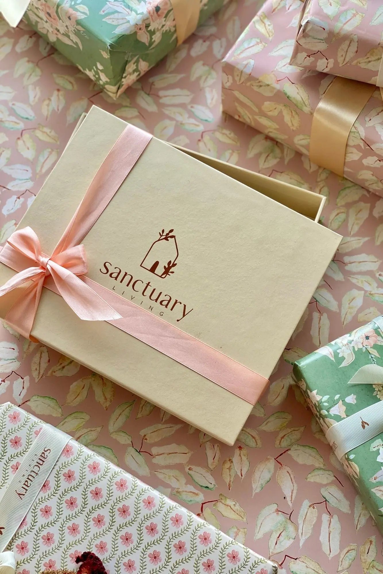 Cascade Blush Gift Set-Linen Napkins & Napkin Rings SanctuaryLiving