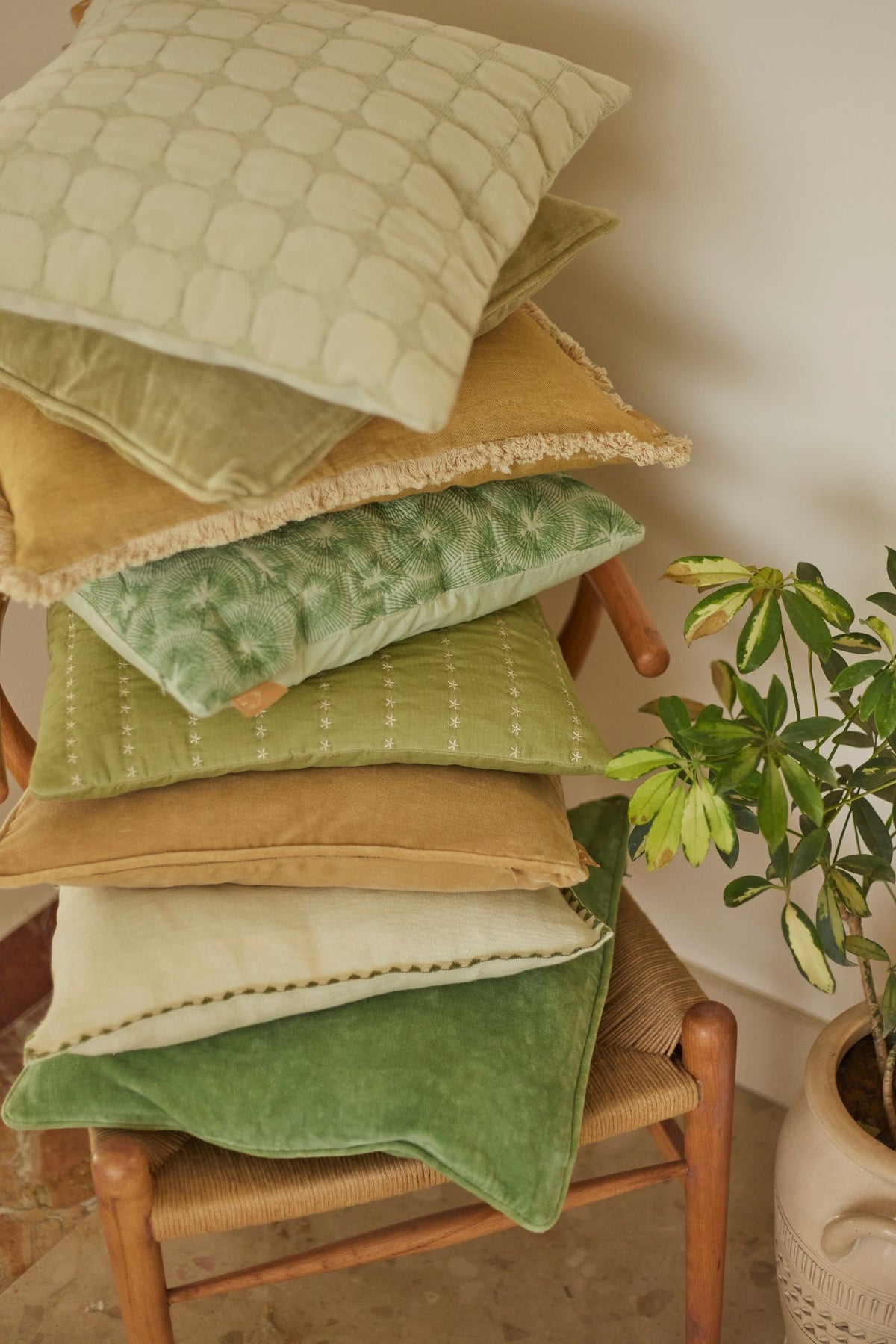 Sand Velvet Cushion Cover