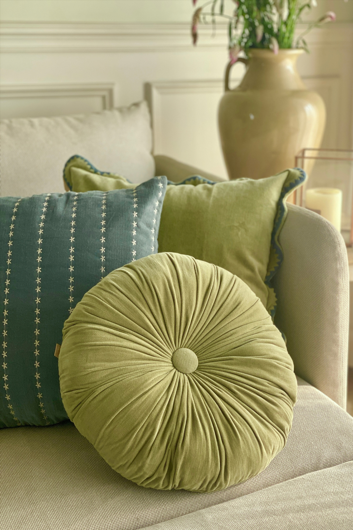 Cuddle Fern Velvet Round Cushion