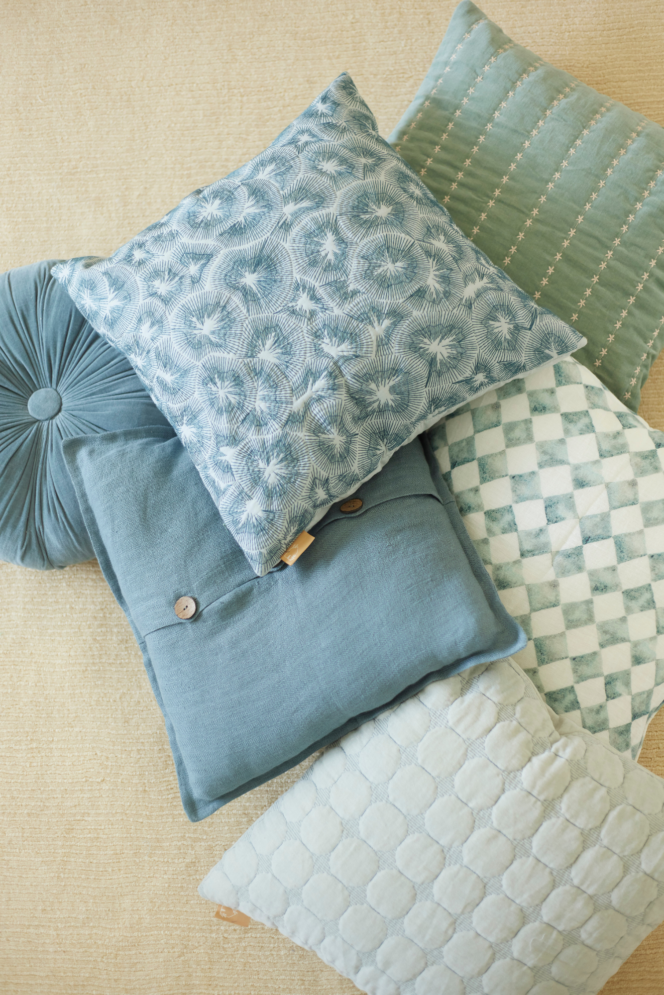 Cuddle Teal Velvet Round Cushion