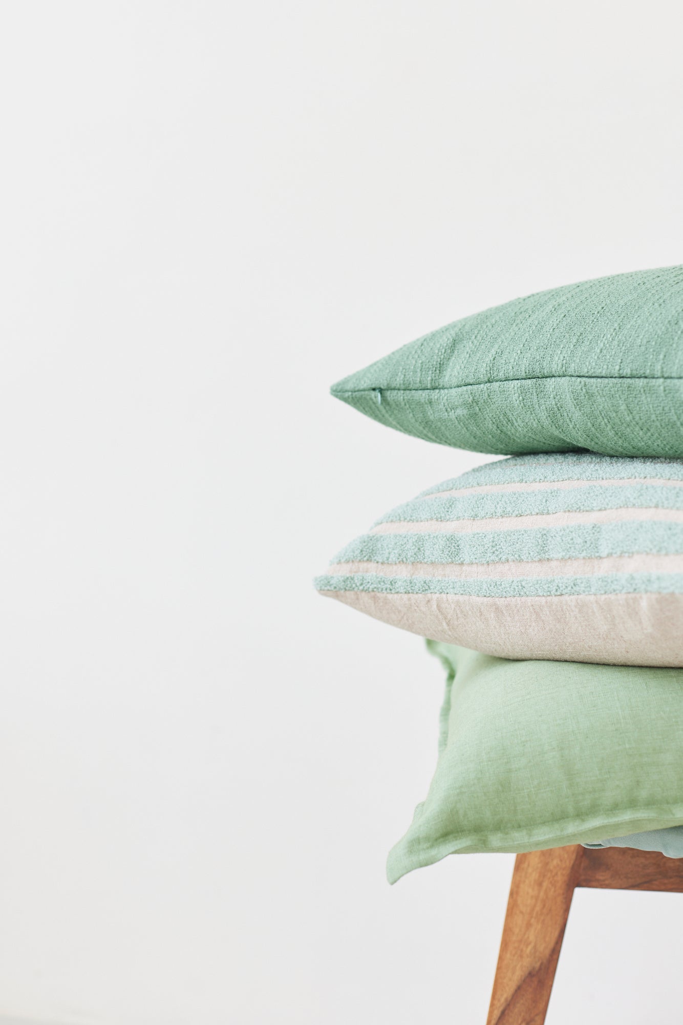 Cotton Slub Green Oblong Cushion Cover