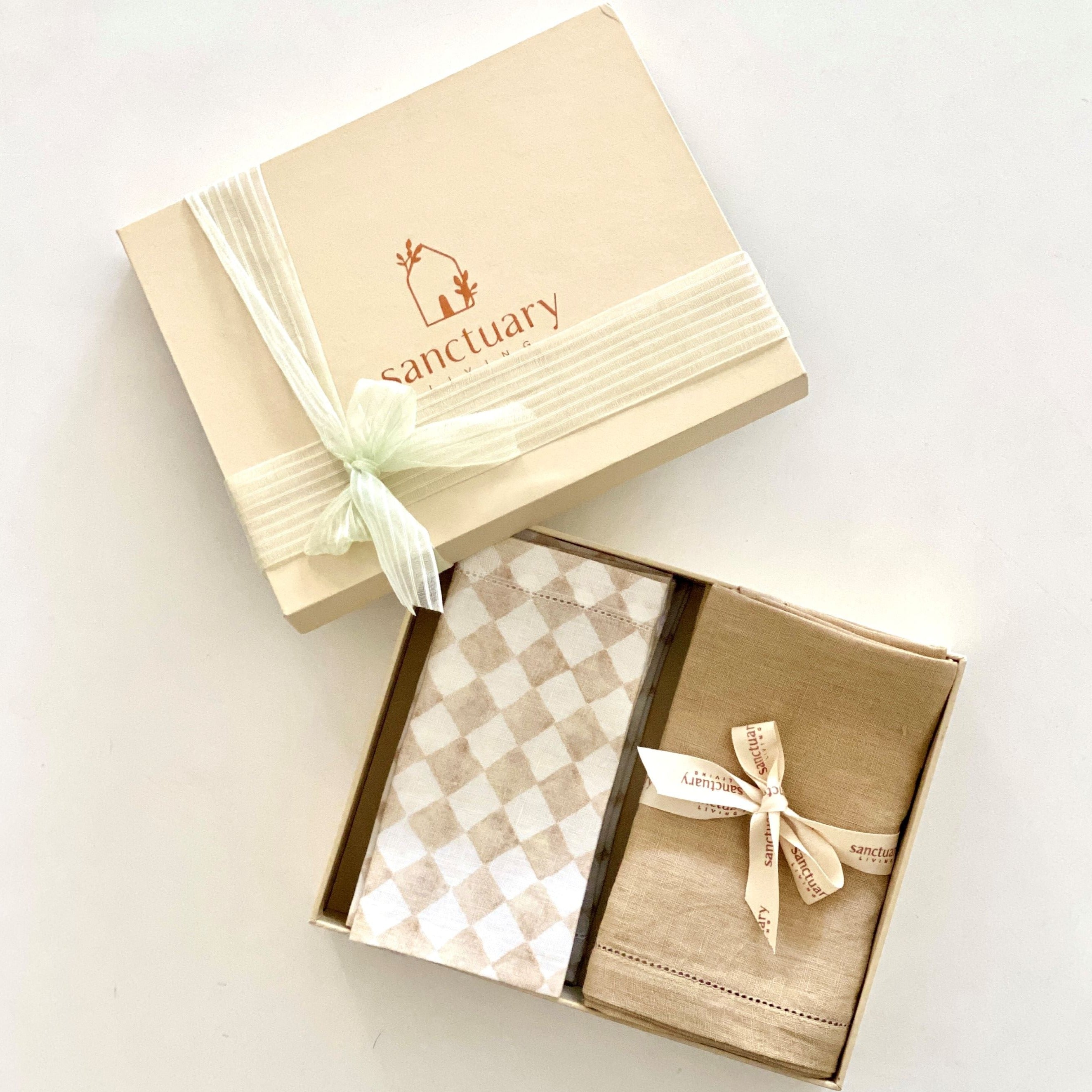 Linen Beige Table Runner and Napkin Gift Set