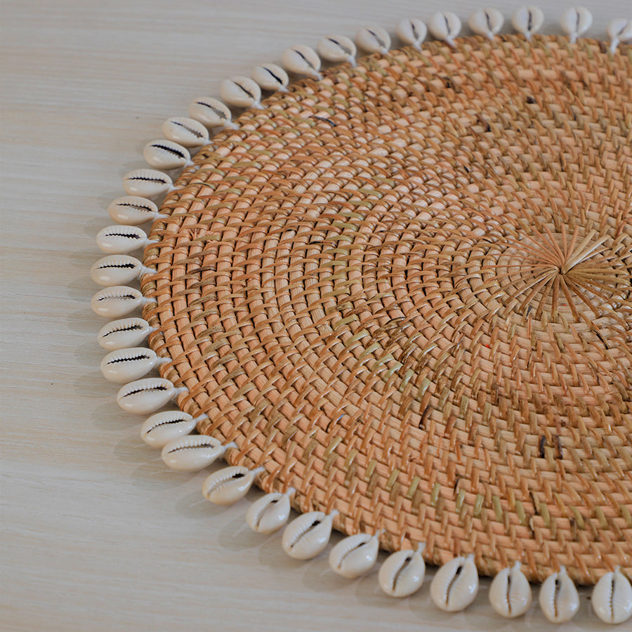 Sofia Handwoven Rattan Round Shell Placemat-Natural