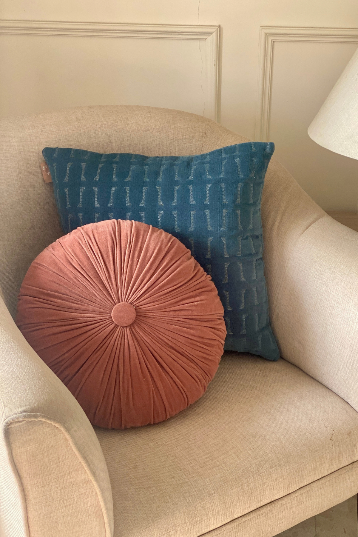 Cuddle Rhubarb Velvet Round Cushion