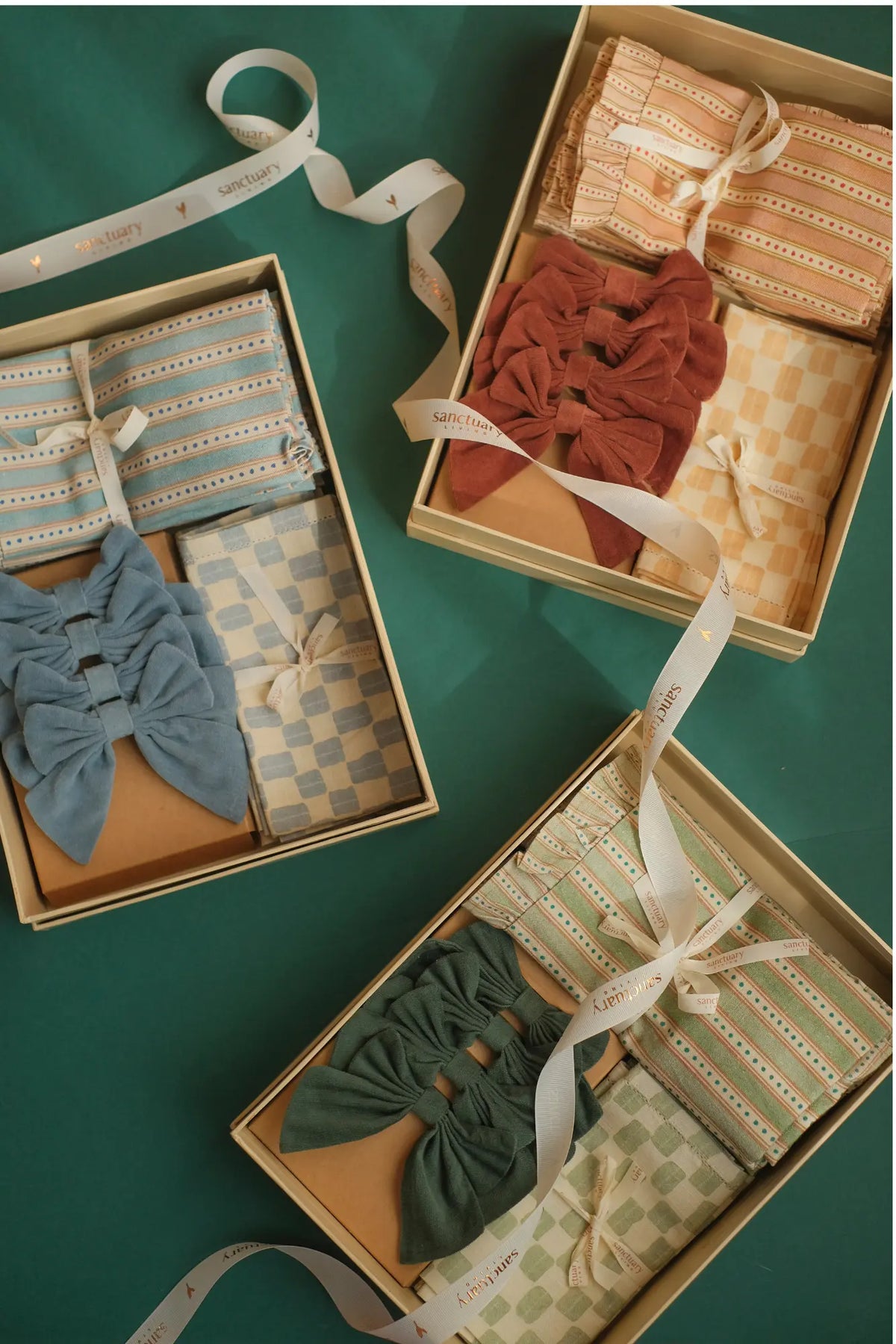 Meadow Apricot Gift Set-Mats, Napkins & Napkin Rings SanctuaryLiving