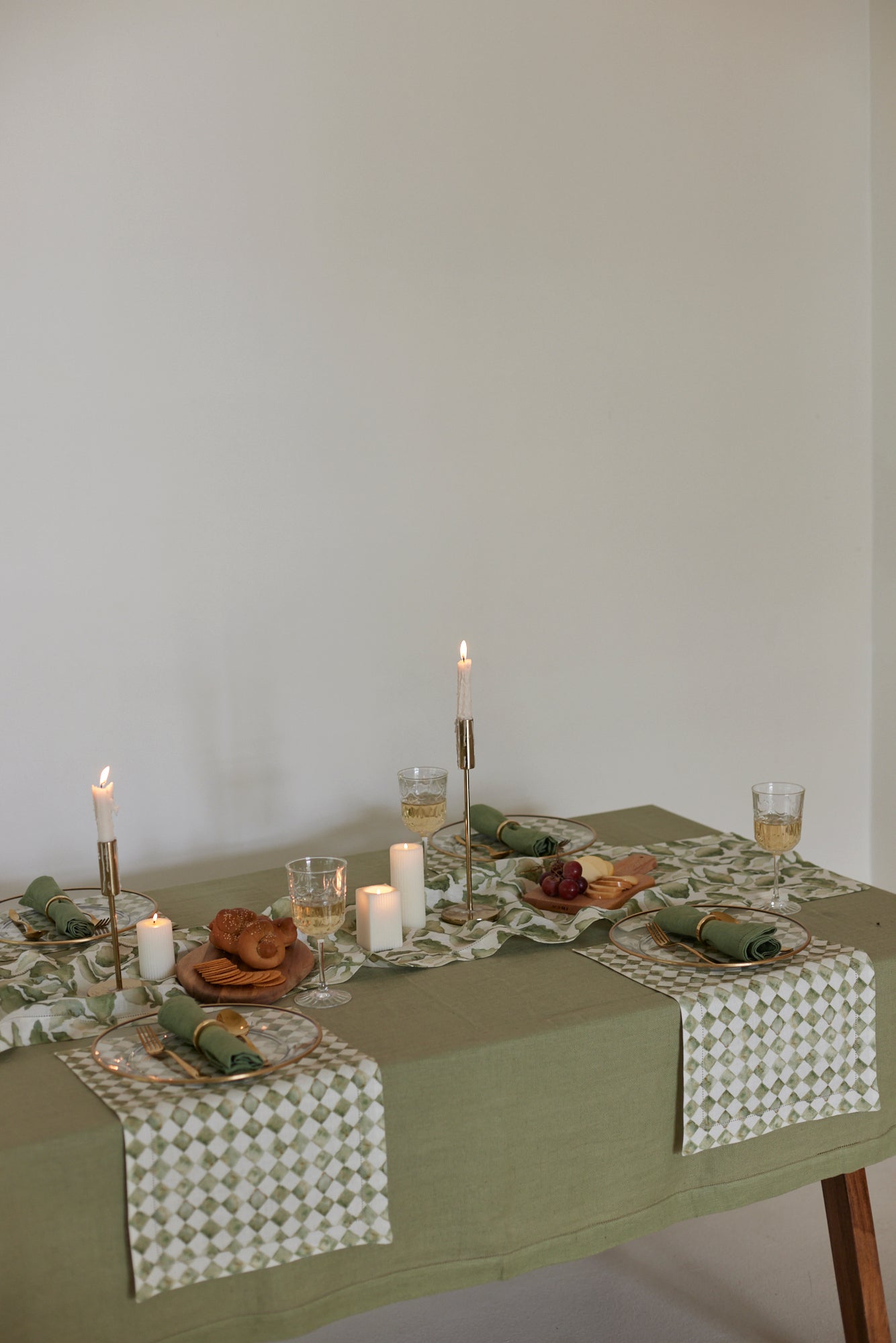 Fern Linen Table Cover