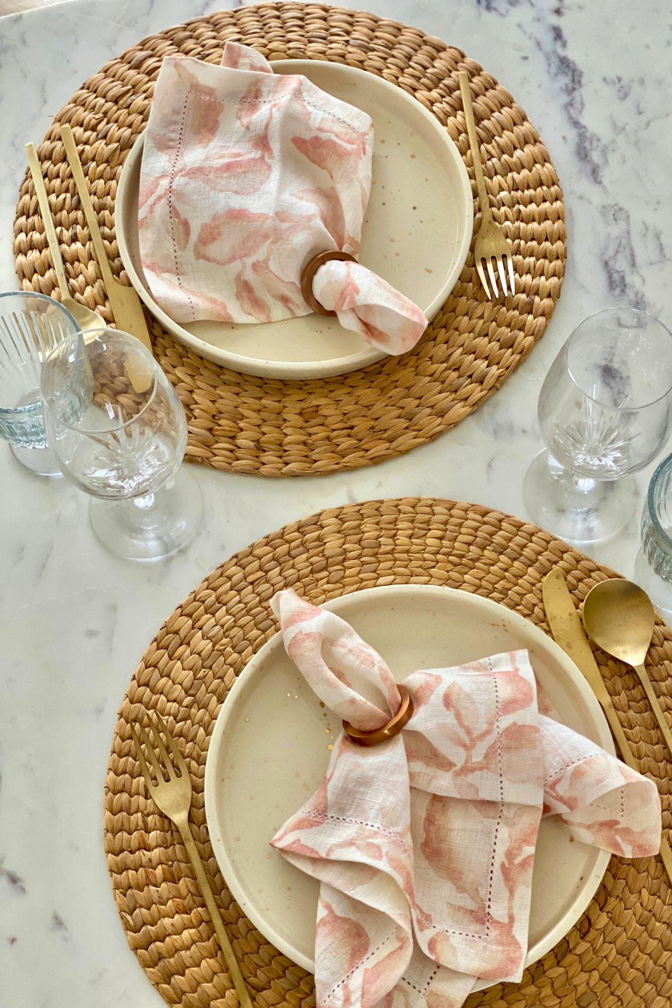 Cascade Blush Gift Set-Linen Napkins & Napkin Rings