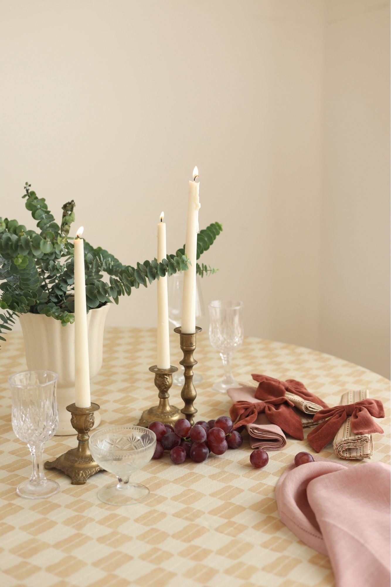 Echo Sand Cotton Table Cover