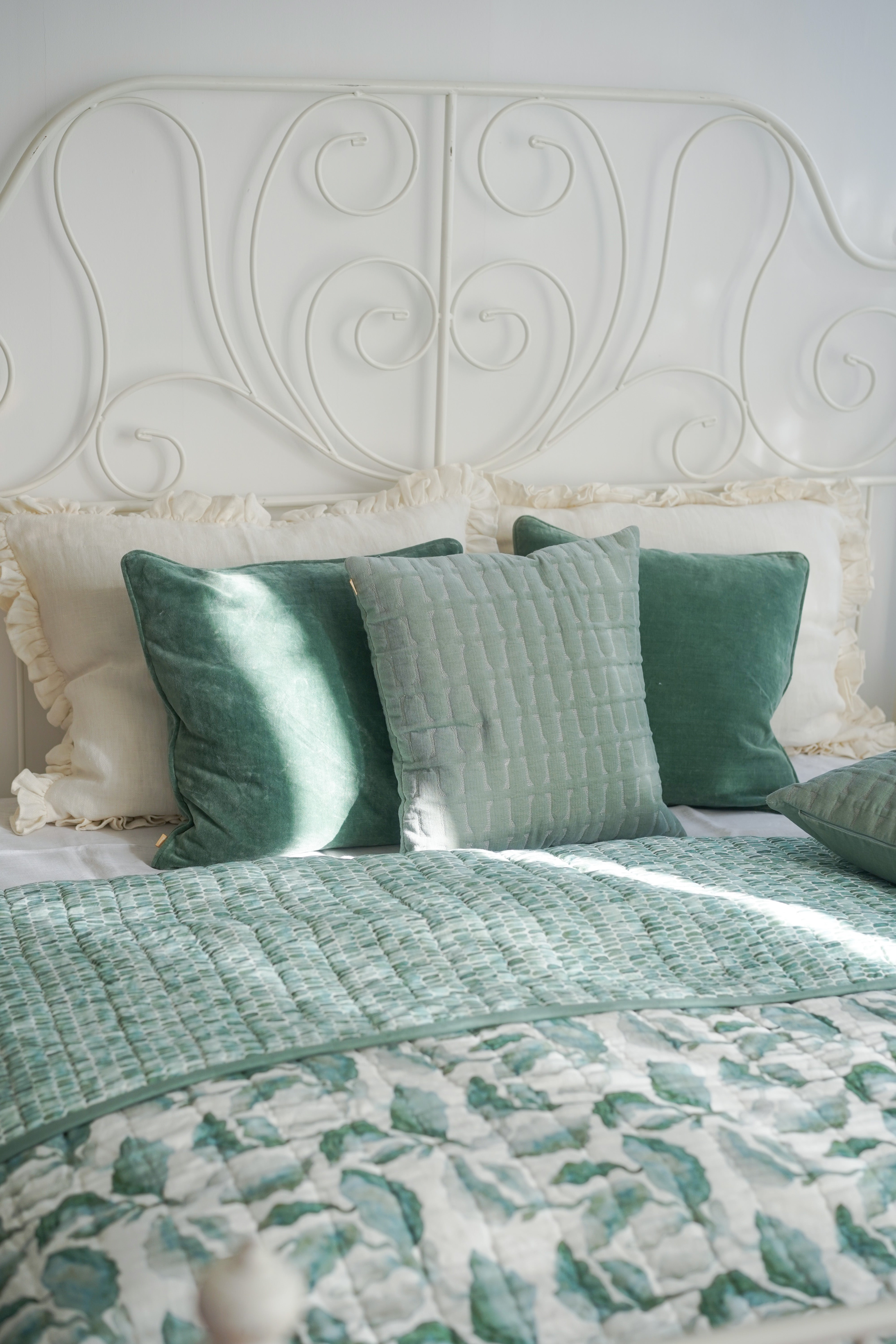 Cascade Speckle Teal Kantha Cotton Quilt