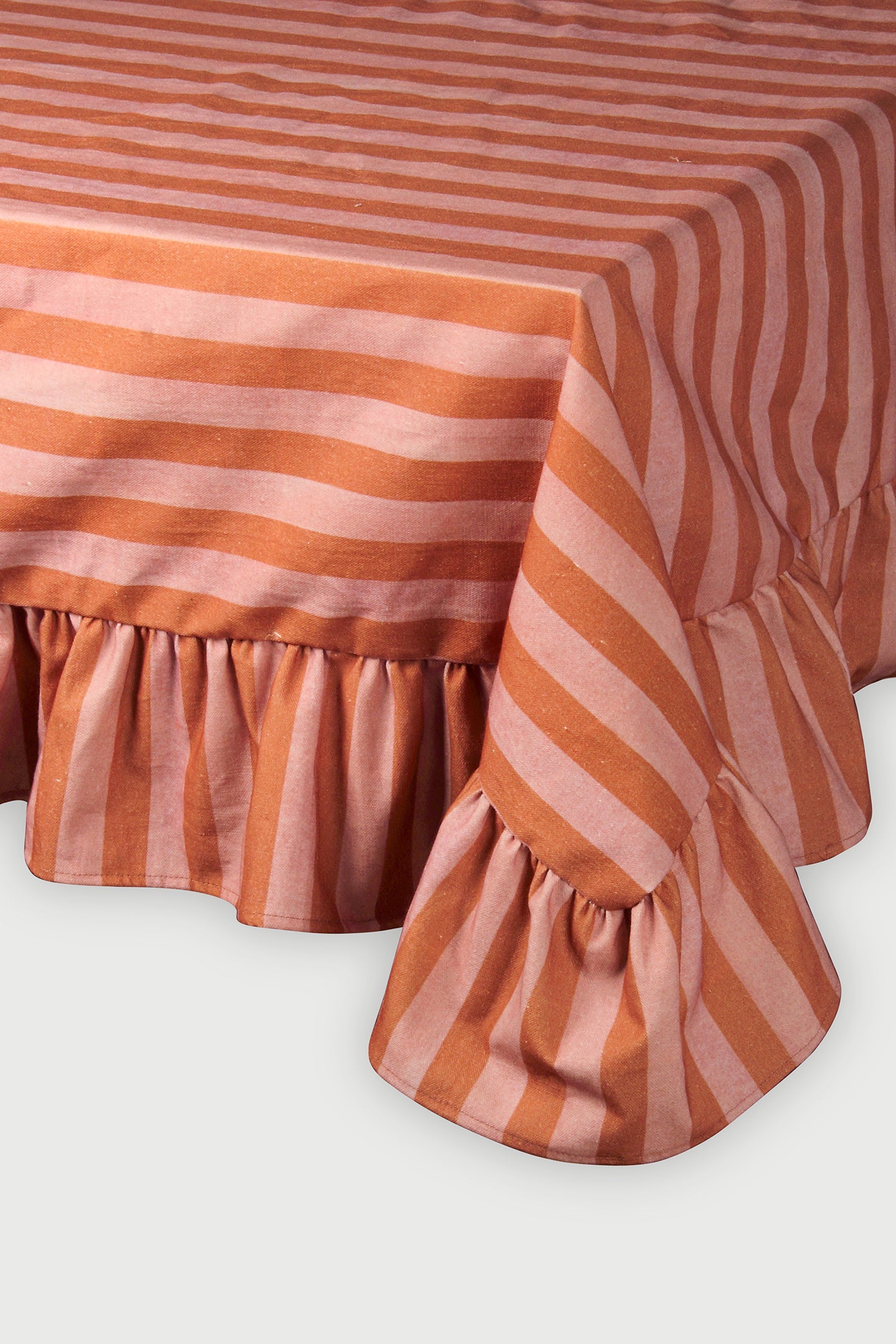 Linea Ruffle Dusty Rose Cotton Table Cover