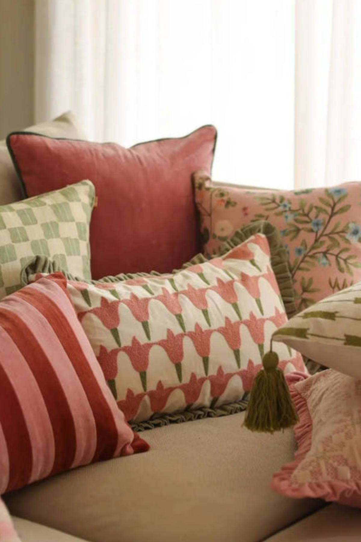 Tulip Raspberry Oblong Cushion Cover