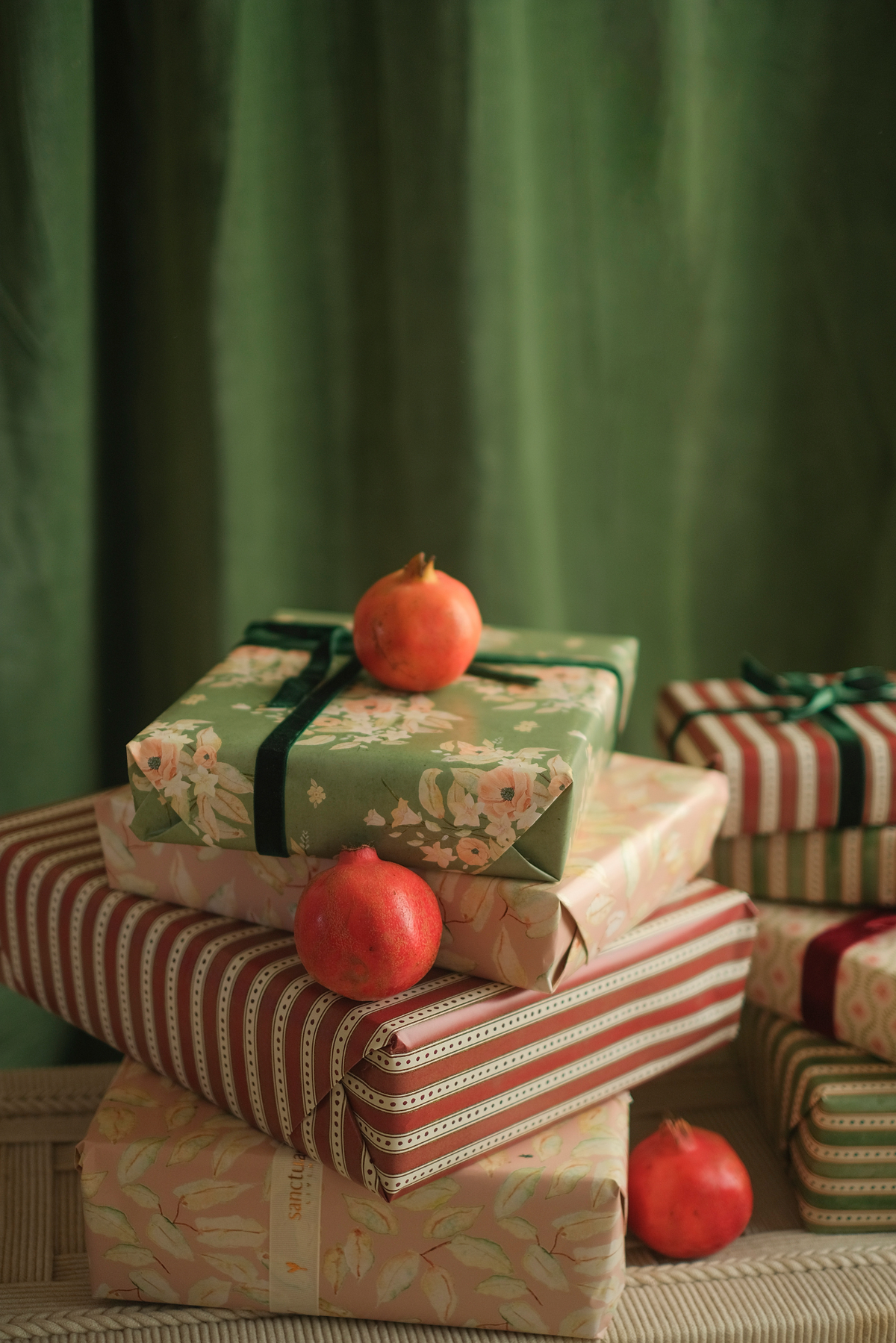 Meadow Soft Blue Gift Set-Mats, Napkins & Napkin Rings SanctuaryLiving