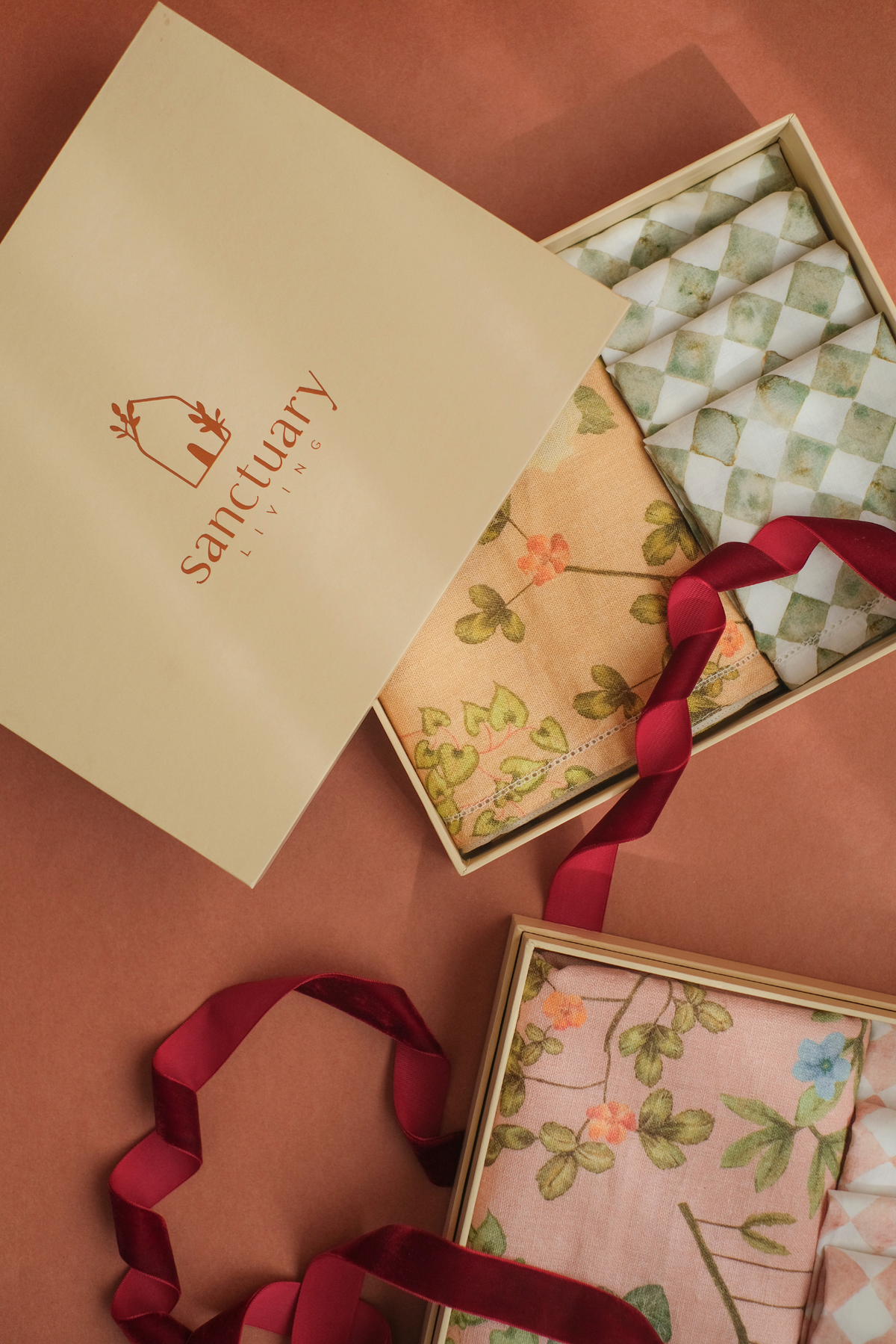Valley Rose Gift Set-Linen Runner & Napkins SanctuaryLiving
