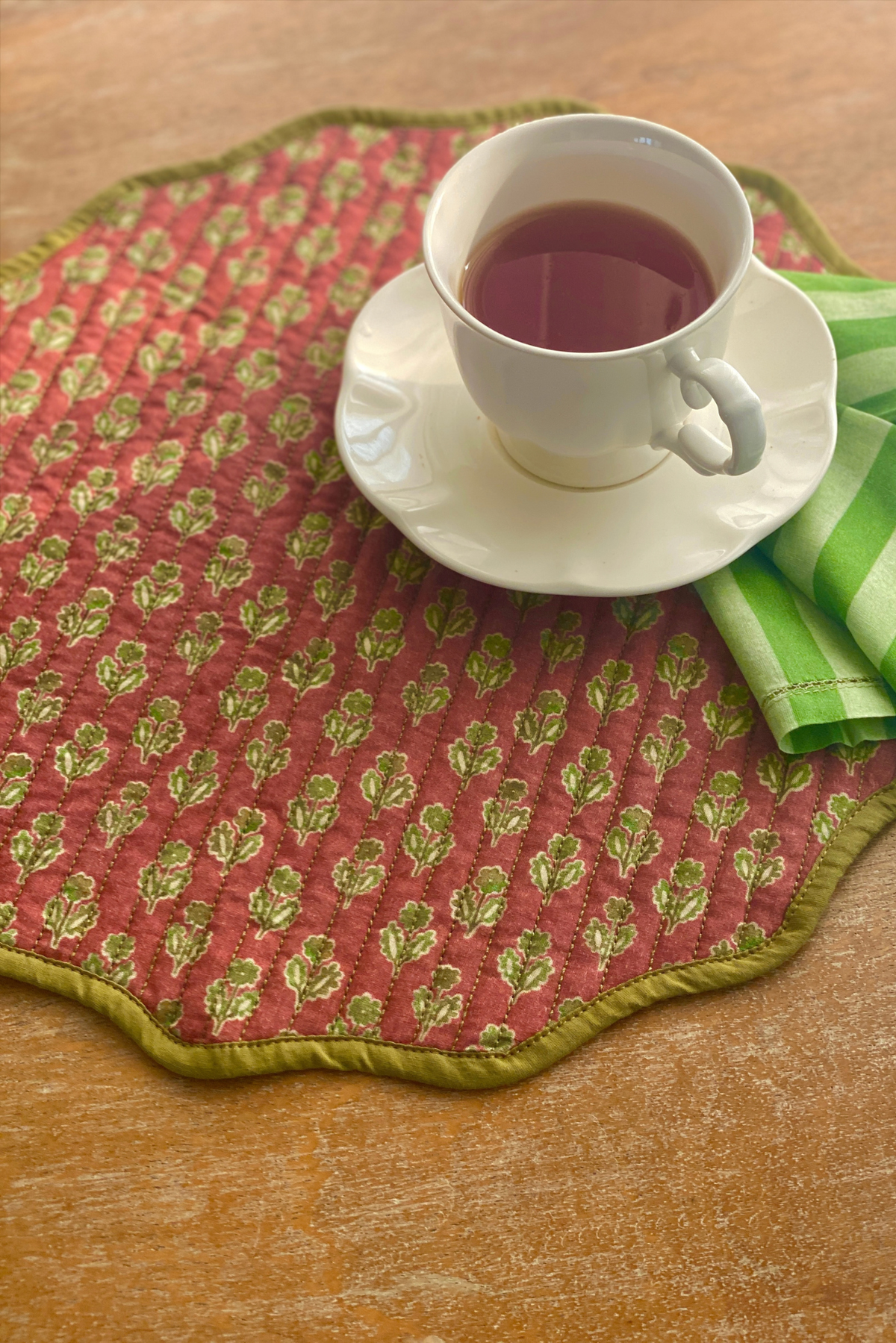 Viola Scallop Carmine Quilted Round Table Mats-Set of 2